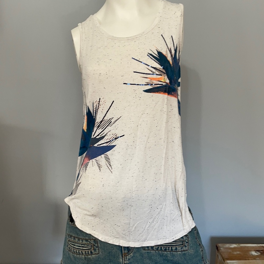 Apt. 9 Tank Top, size Medium. Bundle and Save!